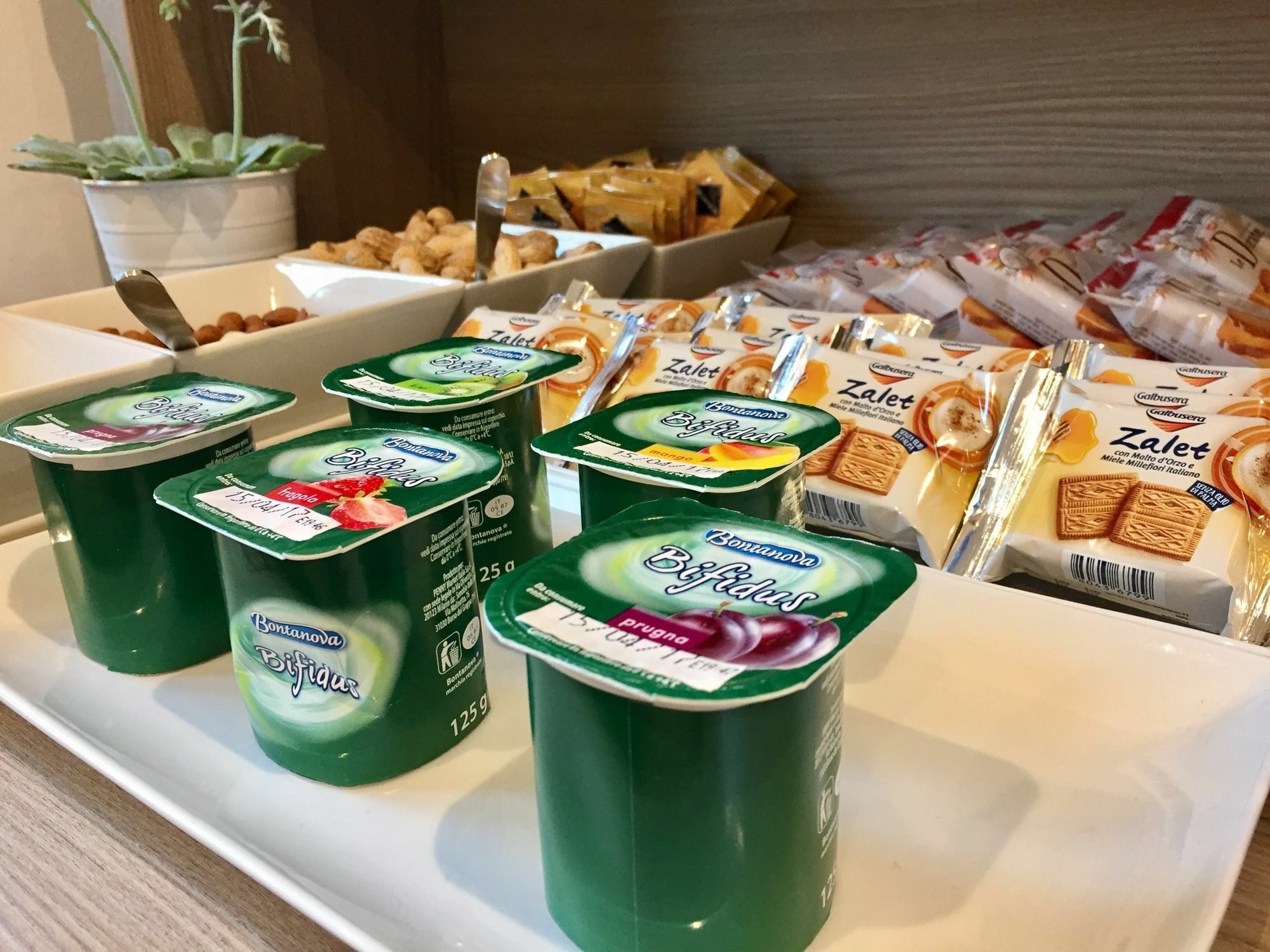 Av Hotel Milan